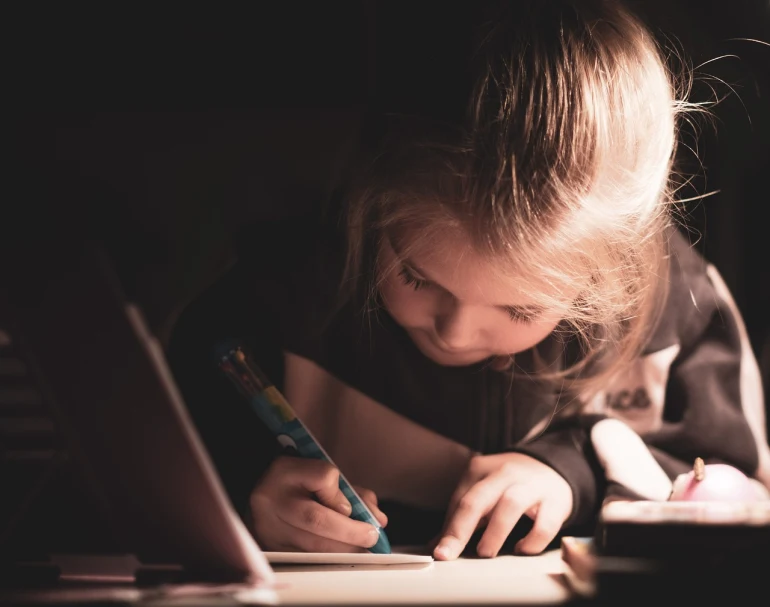 Combien coûte l'aide aux devoirs en France ?